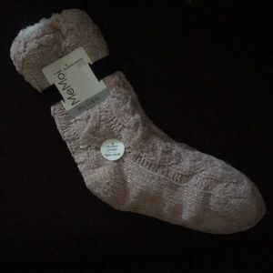NWT MeMoi Plush Slipper Socks
